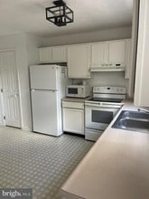 308 Stratford Dr in Winchester, VA - Building Photo - Building Photo