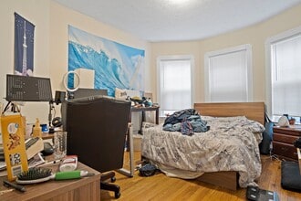 852 Huntington Ave, Unit 2 in Boston, MA - Foto de edificio - Building Photo