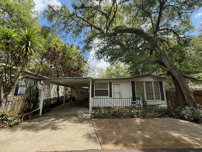 property at 3000 Clarcona Rd