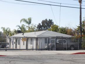 12181 San Fernando Rd in Sylmar, CA - Building Photo - Building Photo