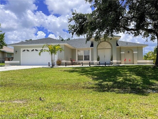 425 SE 19th St in Cape Coral, FL - Foto de edificio - Building Photo