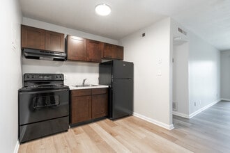 Meadow Creek in Louisville, KY - Foto de edificio - Interior Photo