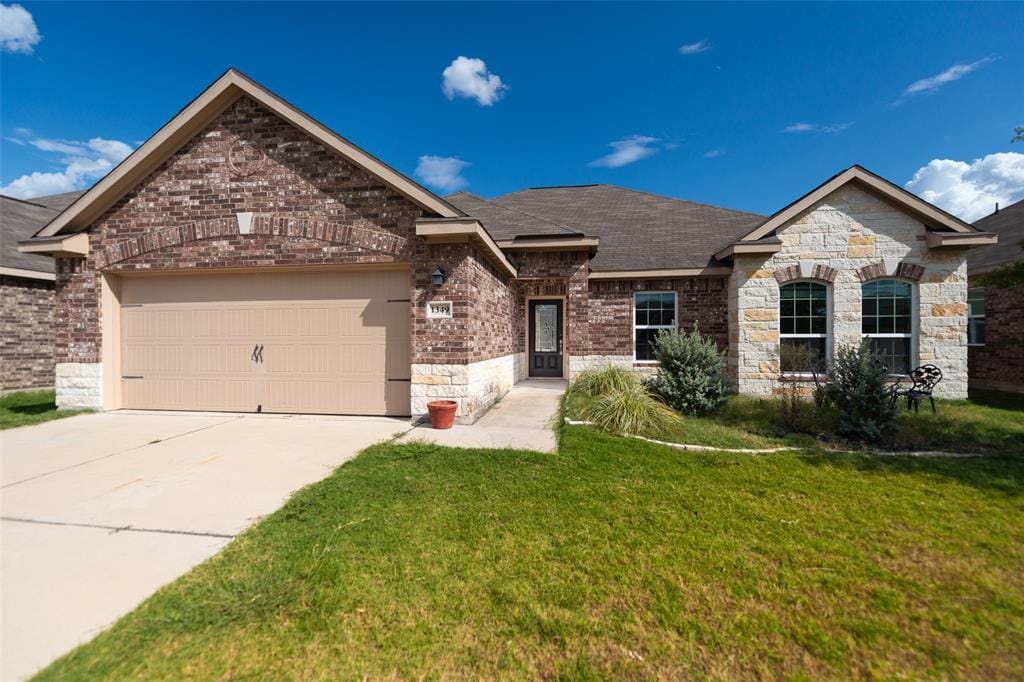 1349 Twin Estates Dr in Kyle, TX - Building Photo