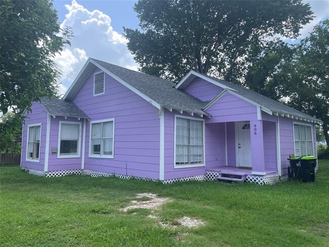 906 Fields St in Richmond, TX - Building Photo - Building Photo