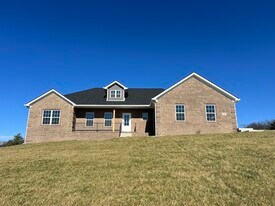 308 Wolverine Way in Richmond, KY - Building Photo