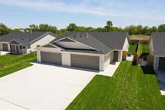 518-520 W 50th Ct S in Wichita, KS - Building Photo - Building Photo