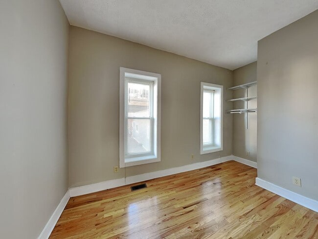 1394 Indianola Ave in Columbus, OH - Building Photo - Building Photo