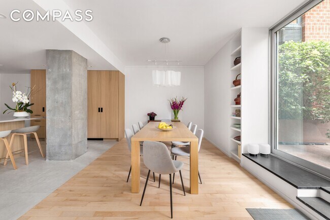 404 E 76th St in New York, NY - Building Photo - Building Photo