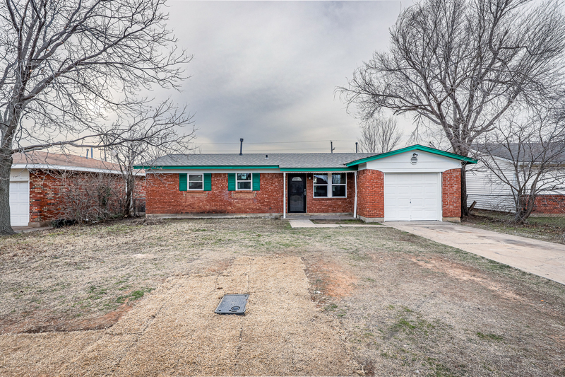 1620 NW 48th St in Lawton, OK - Building Photo