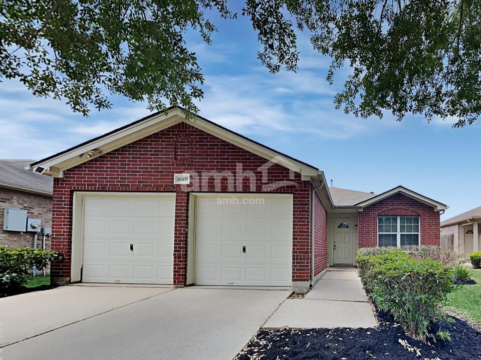 10439 Deer Branch in Missouri City, TX - Building Photo