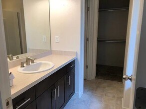 11219 Crescent Oak Way in Sandy, UT - Building Photo - Building Photo