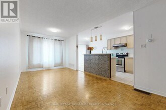 5352 Byford Pl in Mississauga, ON - Building Photo - Building Photo