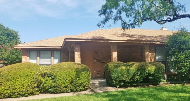 5126 Ledgestone Dr in Fort Worth, TX - Building Photo - Building Photo