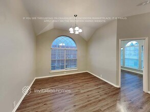 4737 Park Downs Dr in Fort Worth, TX - Foto de edificio - Building Photo