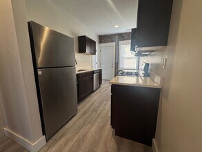 1960 W 65th St in Cleveland, OH - Building Photo - Building Photo