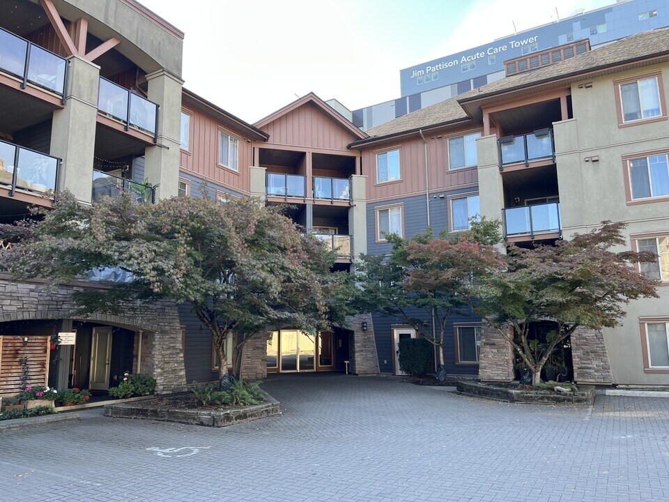 244 Sherbrooke St in New Westminster, BC - Building Photo