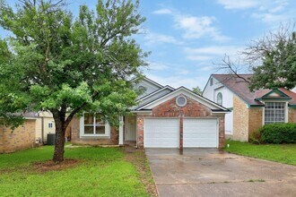 2111 Rick Whinery Dr in Austin, TX - Building Photo - Building Photo