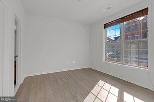 22554 Cambridgeport Square in Ashburn, VA - Building Photo