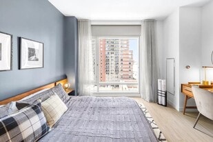 460 W 42nd St in New York, NY - Building Photo