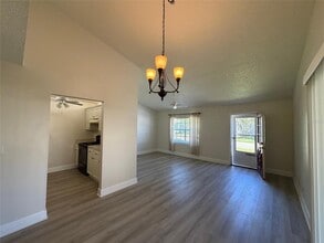 14 Birdie Dr in New Smyrna Beach, FL - Building Photo - Building Photo