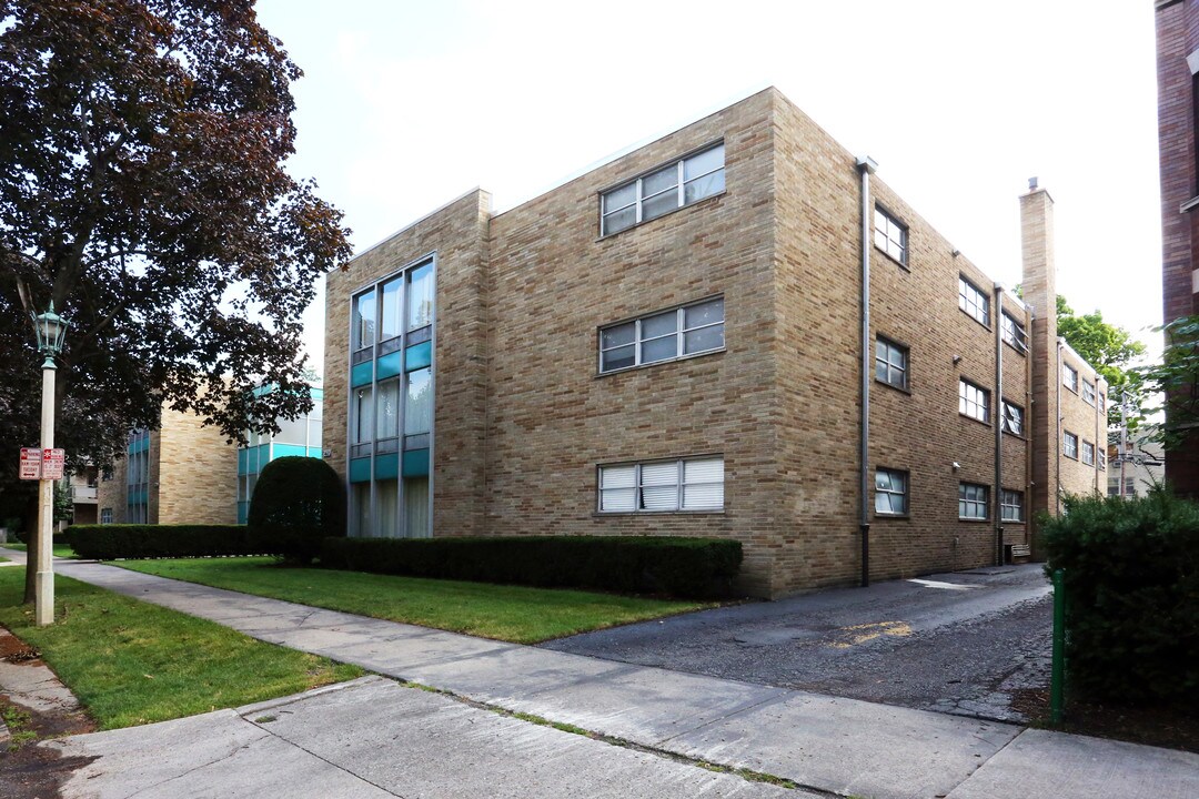 Kenilworth Apartments in Oak Park, IL - Building Photo