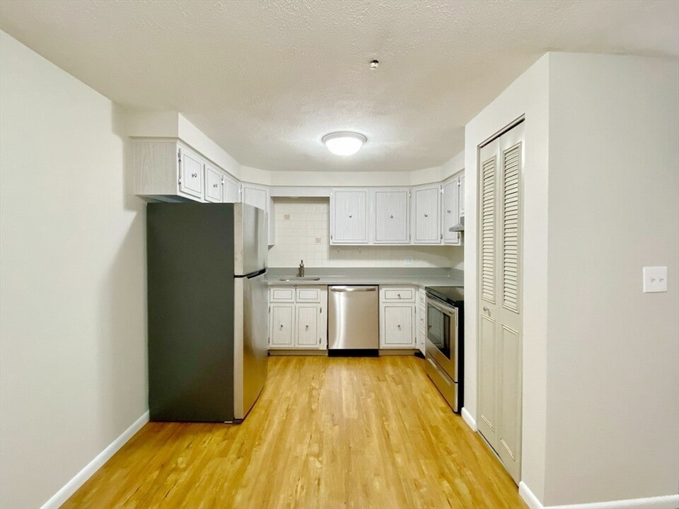 121 Salem St, Unit #34 in Malden, MA - Building Photo