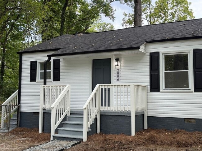 2806 Robin Hood Dr in Greensboro, NC - Building Photo - Building Photo