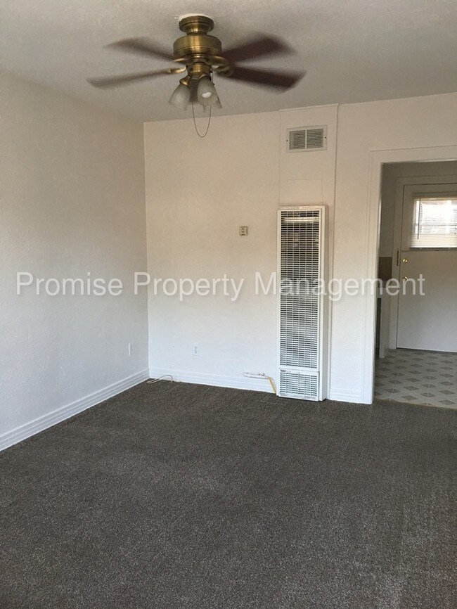 606 Surfrider Way in Oceanside, CA - Building Photo - Building Photo