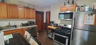 20 Glade Ave, Unit 1 Apartamentos