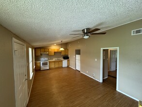 Village on Hill Street in Burnet, TX - Building Photo - Interior Photo