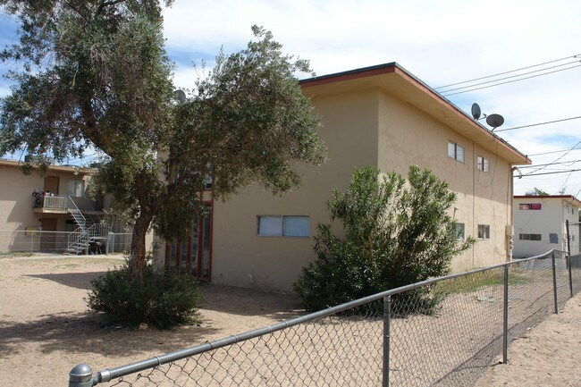 1471 Silver Mesa Way in Las Vegas, NV - Foto de edificio - Building Photo