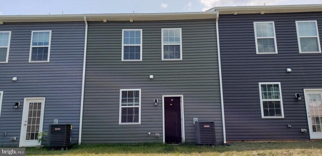 208 Caterpillar Dr in Luray, VA - Building Photo - Building Photo