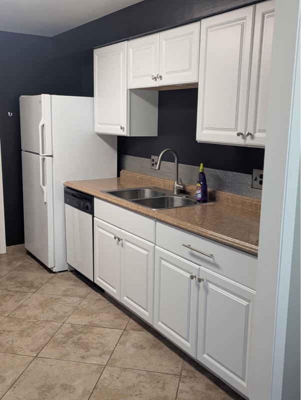 property at 1530 Chester Square