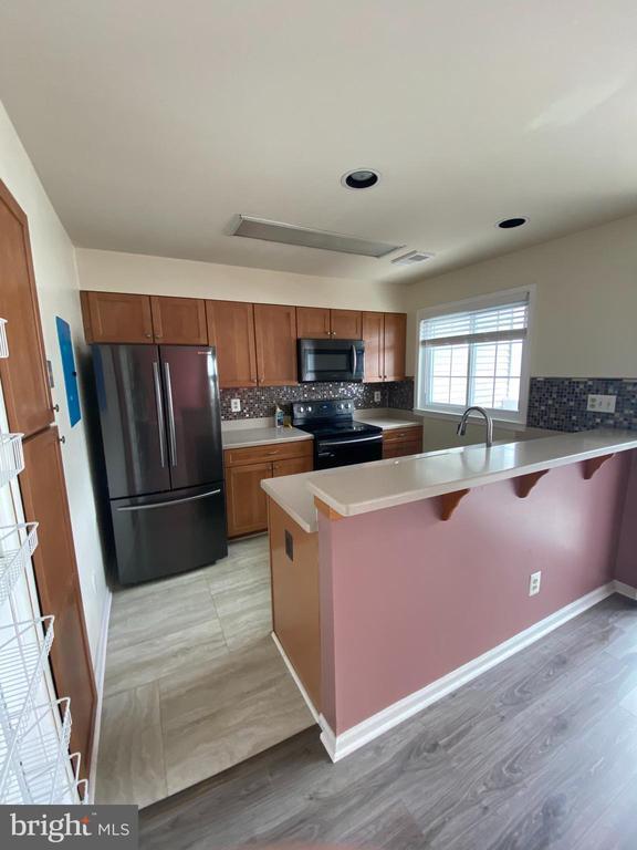 property at 12891 Grays Pointe Rd