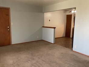 9729 - 9739 W Hampton Ave in Milwaukee, WI - Building Photo - Building Photo