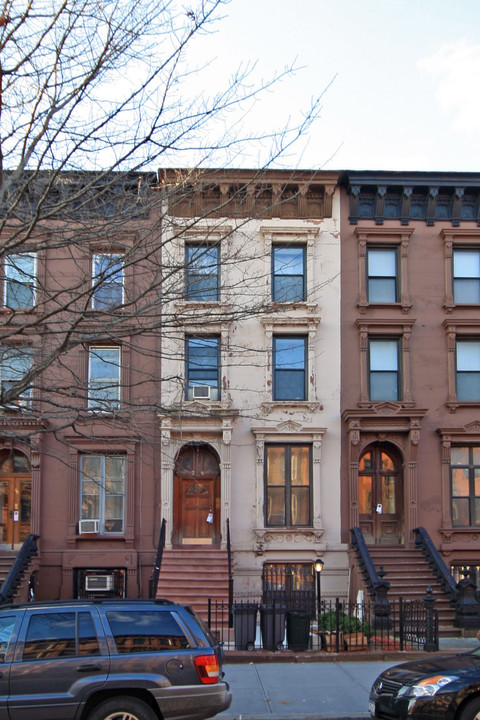 38 Halsey St in Brooklyn, NY - Foto de edificio