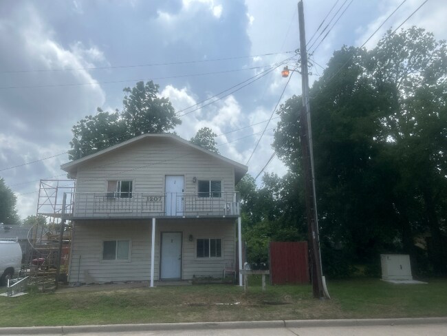 1207 N Ross Ave in Oklahoma City, OK - Building Photo - Building Photo
