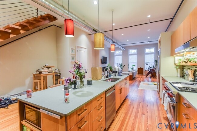 105 E Broad St in Richmond, VA - Building Photo - Building Photo