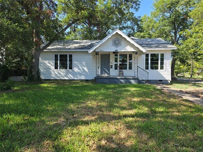 property at 1515 Karen Ave