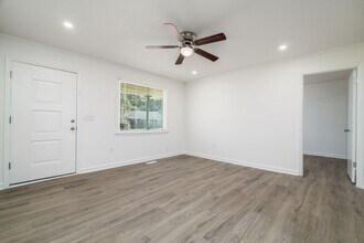 749 Cartwright Dr in Charleston, SC - Building Photo - Building Photo