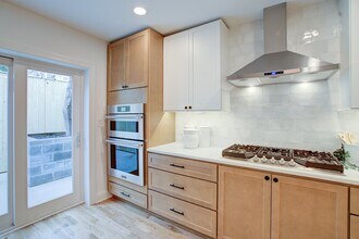 3 N Montford Ave in Baltimore, MD - Building Photo - Building Photo