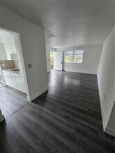 53 Esplanade Dr in Miami Springs, FL - Building Photo - Building Photo