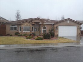 2613 W 510 N in Hurricane, UT - Building Photo