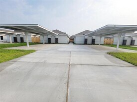 10 Davenport St in Weslaco, TX - Building Photo