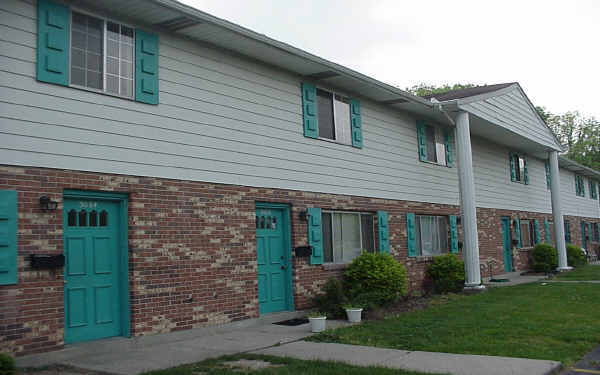 Willowbrook Manor Townhouses in Dayton, OH - Building Photo - Building Photo