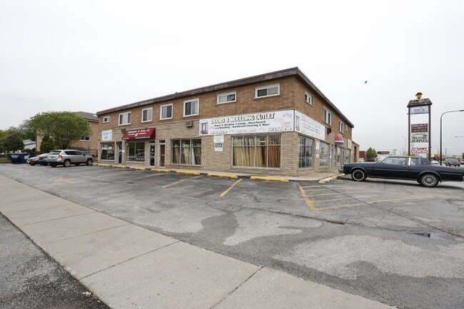 8401-8411 S Harlem Ave in Burbank, IL - Building Photo - Building Photo