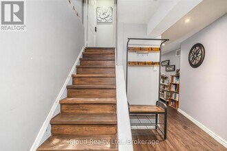 2362 Proudfoot Trail in Oakville, ON - Building Photo - Building Photo