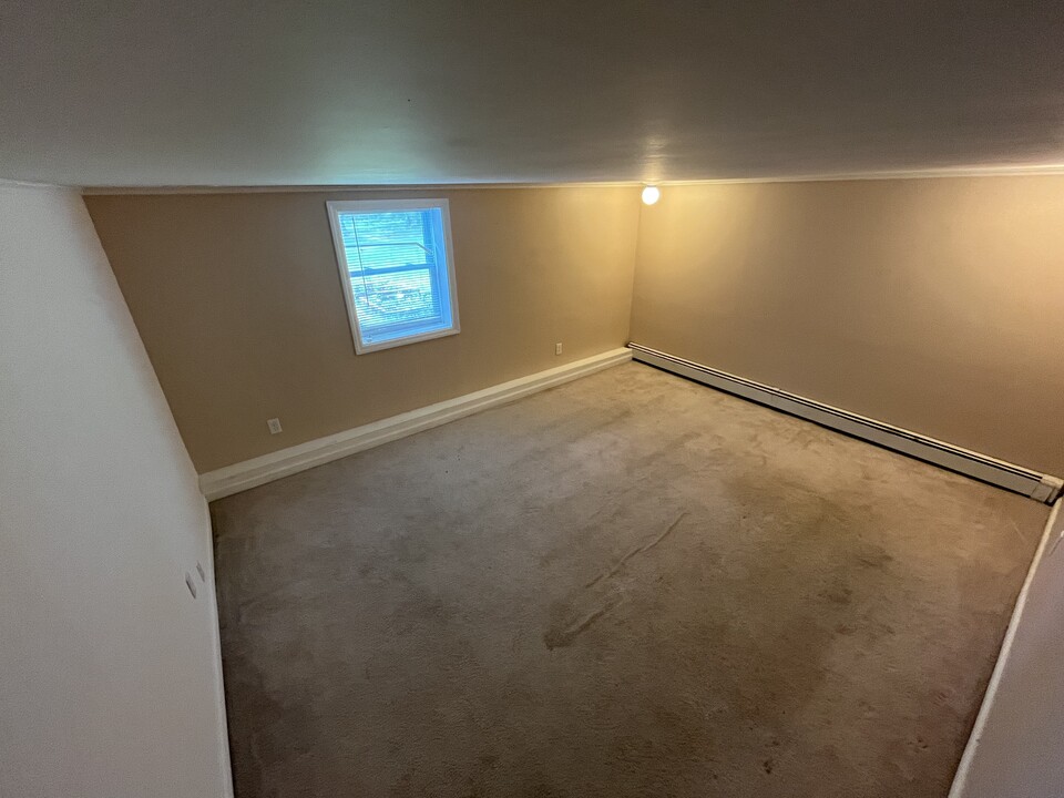 224 Vanderbilt Blvd, Unit 1 in Oakdale, NY - Building Photo