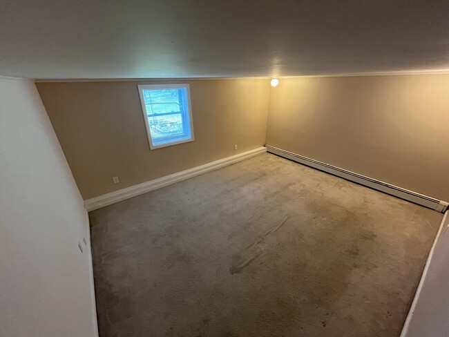 224 Vanderbilt Blvd, Unit 1