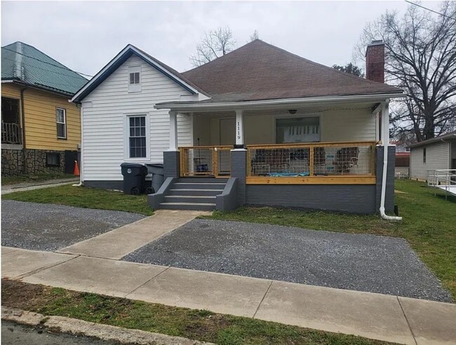 property at 1119 Hill St